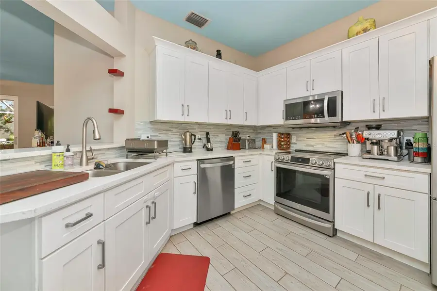 6241 Foxglove Lane, Lakewood Ranch, FL 34202 - Image #3