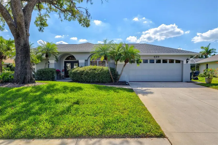 439 Lake Of The Woods Drive, Venice, FL 34293 - Image #2
