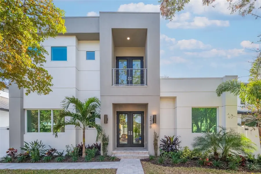 2430 Floyd Street, Sarasota, FL 34239 - Image #2