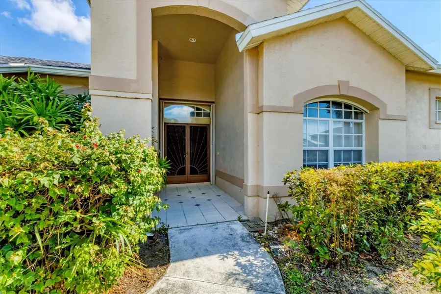 7437 Featherstone Boulevard, Sarasota, FL 34238 - Image #3