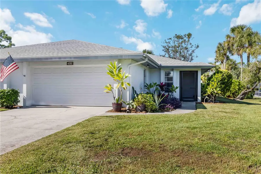 4202 Center Pointe Lane #30, Sarasota, FL 34233 - Image #2