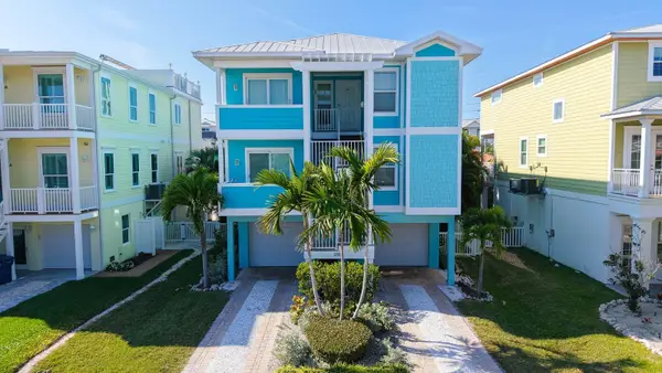 2506 Avenue C Avenue #B, BRADENTON BEACH, FL 34217