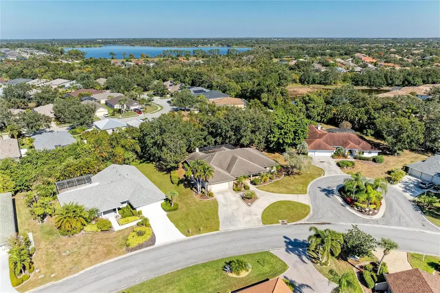5668 Country Lakes Drive, Sarasota, FL 34243 - Image #3