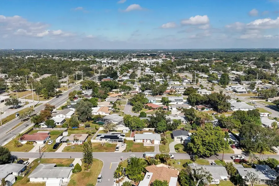 3621 Glen Ridge Lane, Sarasota, FL 34233 - Image #2