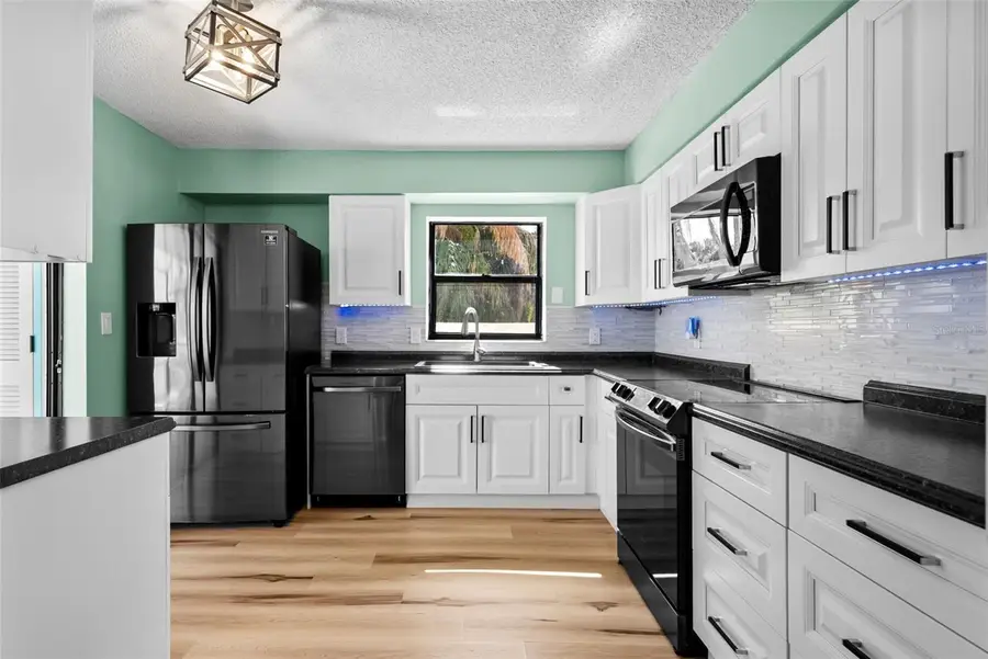 6061 Fairway Lane #1411, Bradenton, FL 34210 - Image #3