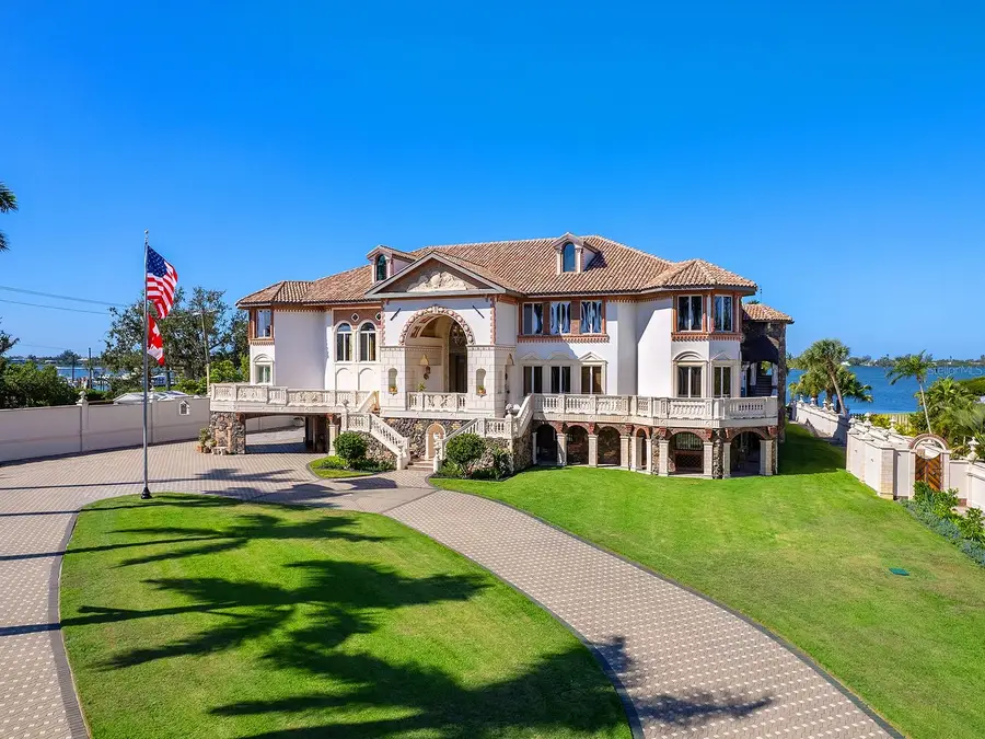 1310 S Lake Shore Drive, Sarasota, FL 34231 - Image #2