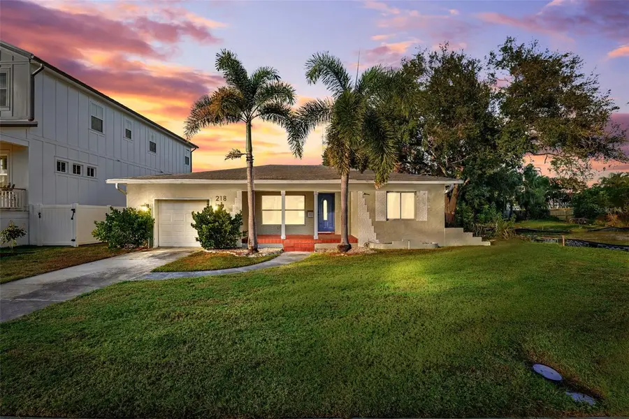 218 Catalan Boulevard Ne, Saint Petersburg, FL 33704 - Image #2