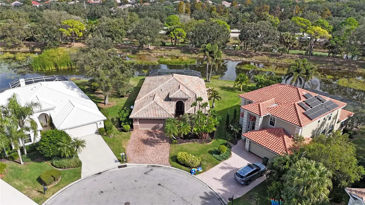 5137 Redbriar Court, Sarasota, FL 34238 - Image #1