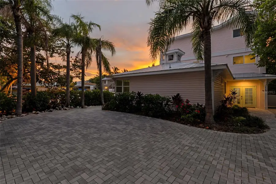 110 Spring Avenue, Anna Maria, FL 34216 - Image #2