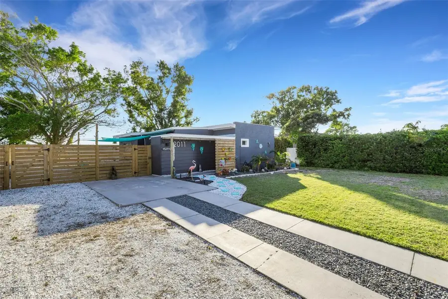 2011 Harvard Avenue, Bradenton, FL 34207 - Image #2