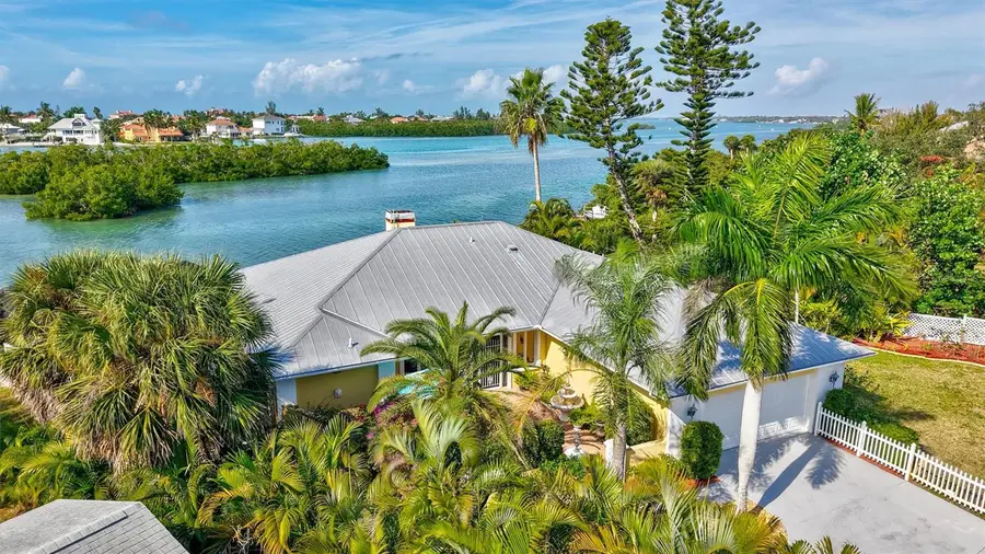 815 Bayshore Road, Nokomis, FL 34275 - Image #2