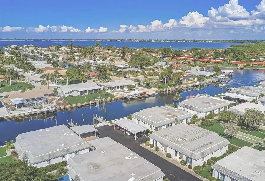 9722 Hernando Court, Bradenton, FL 34210 - Image #2