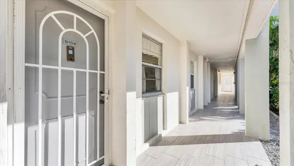 4370 Chatham Drive #104, LONGBOAT KEY, FL 34228