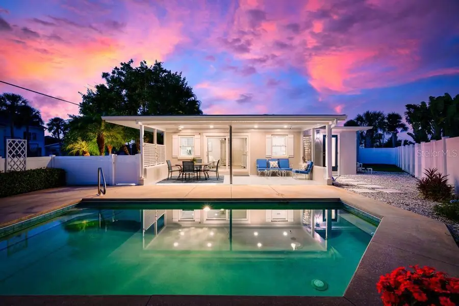 211 85th Street, Holmes Beach, FL 34217 - Image #3