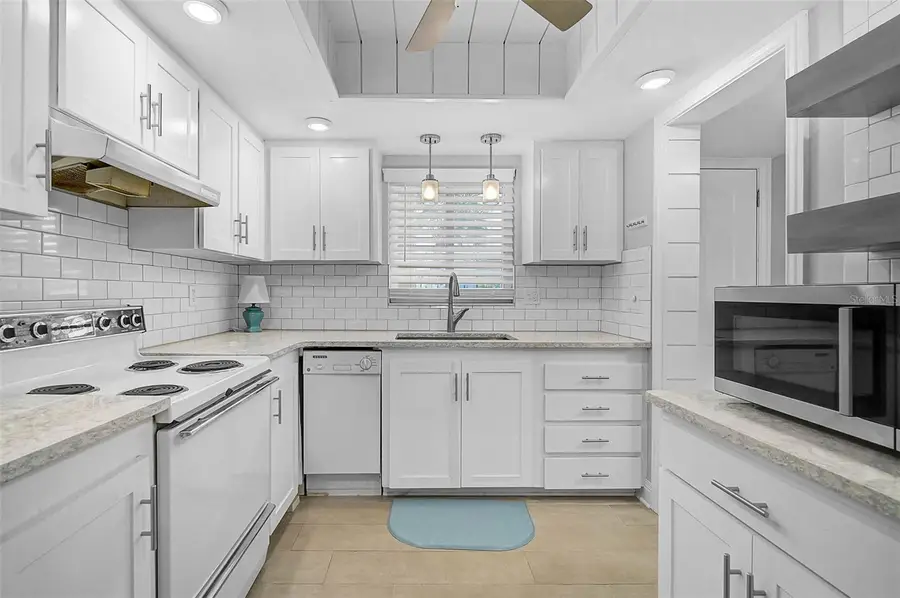 3585 Lake Bayshore Drive #J-301, Bradenton, FL 34205 - Image #3