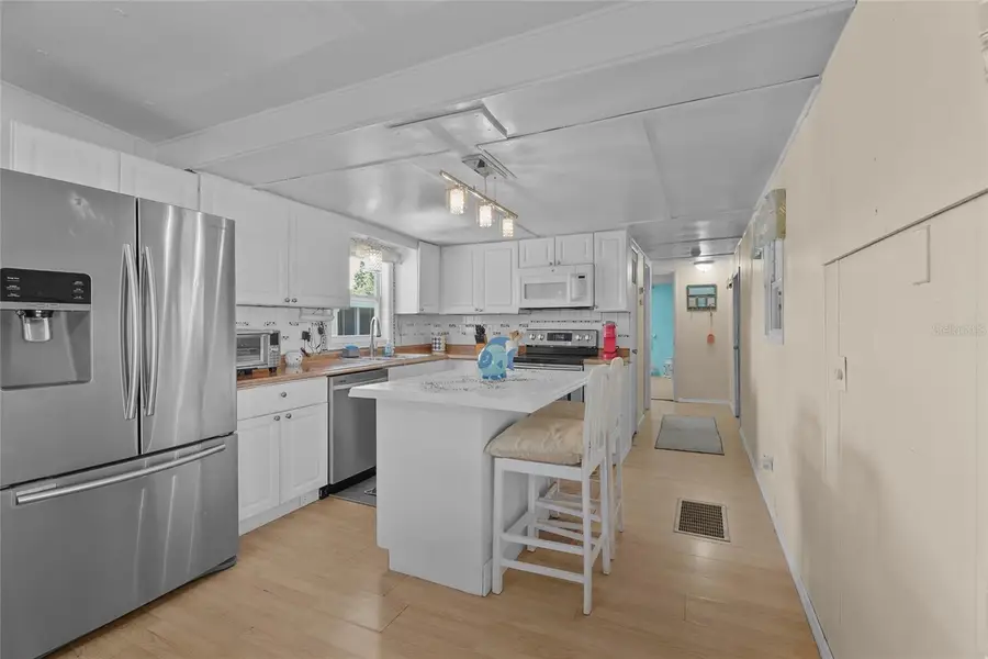 4949 Brae Burn Avenue, Sarasota, FL 34234 - Image #3