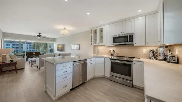 4370 Chatham Drive #204, LONGBOAT KEY, FL 34228