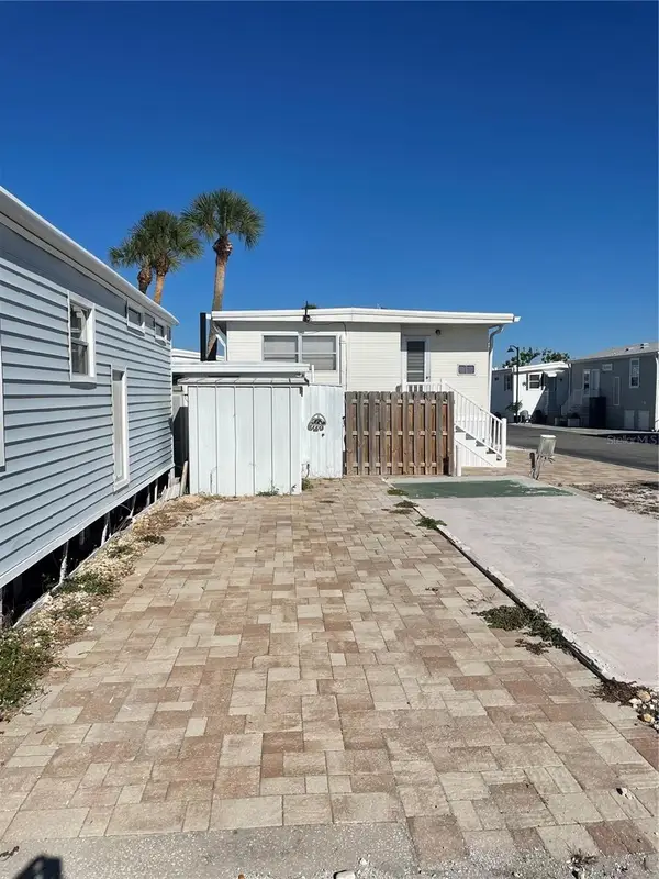 3710 Gulf Of Mexico Drive #D11, LONGBOAT KEY, FL 34228