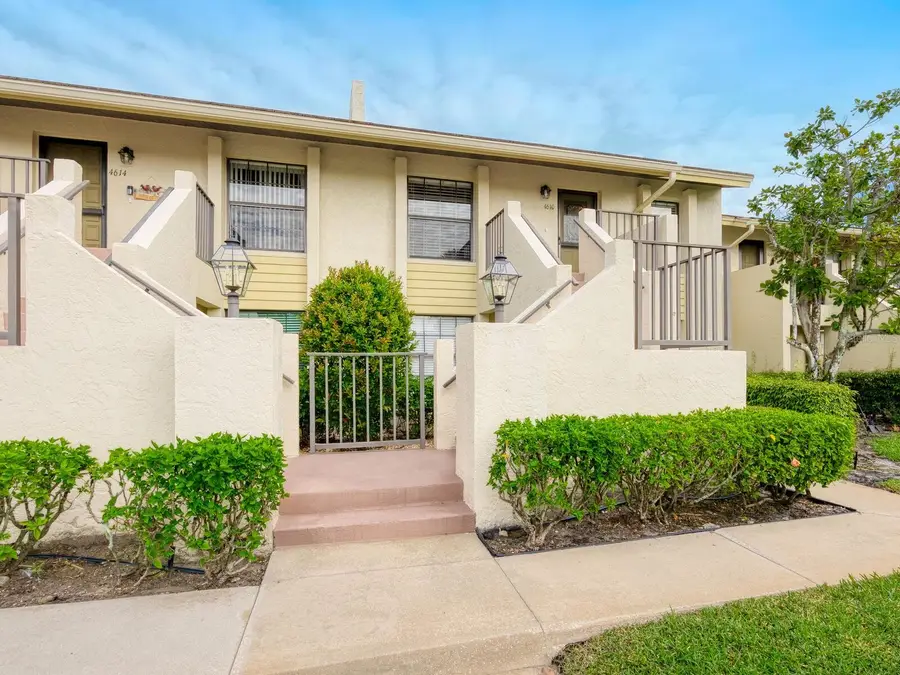 4610 Weybridge #24, Sarasota, FL 34235 - Image #2