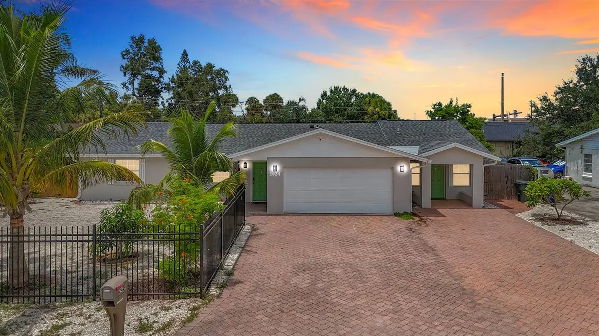 2424 Whippoorwill Circle, Sarasota, FL 34231 - Image #1