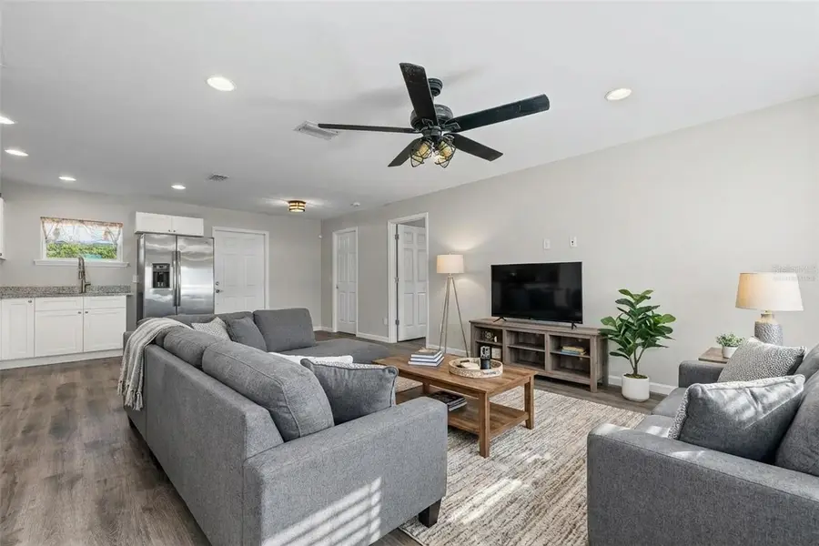 18386 Locklane Avenue, Port Charlotte, FL 33948 - Image #2