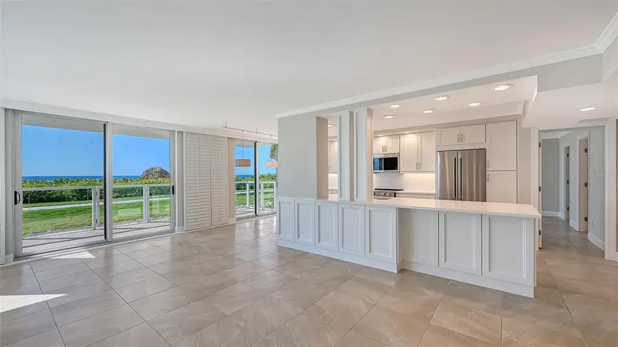 2425 Gulf Of Mexico Drive #1B, Longboat Key, FL 34228 - Image #3