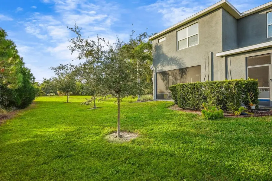 8701 Daydream Street, Sarasota, FL 34238 - Image #3