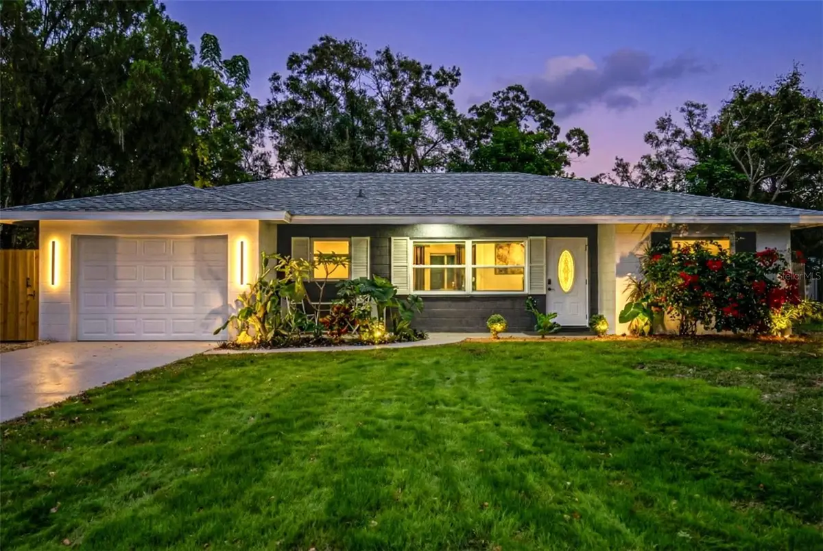 3015 Vinson Avenue, Sarasota, FL 34232 - Image #1