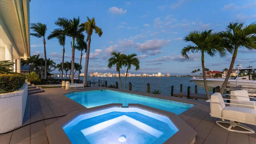 259 Robin Drive, Sarasota, FL 34236 - Image #2