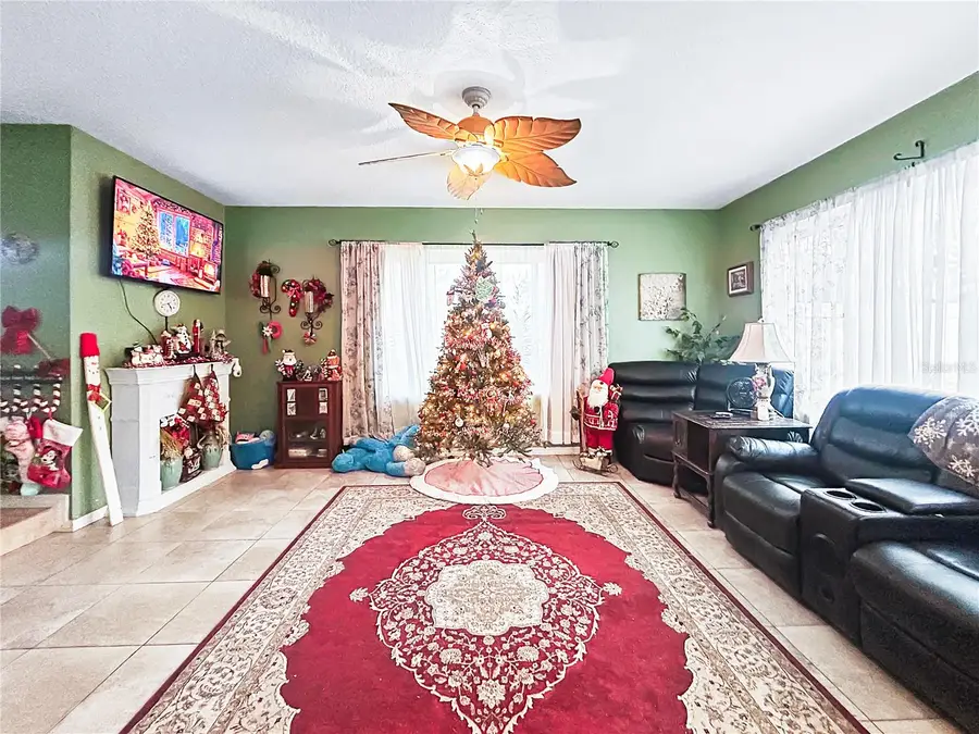 913 Helena Drive, Brandon, FL 33511 - Image #2