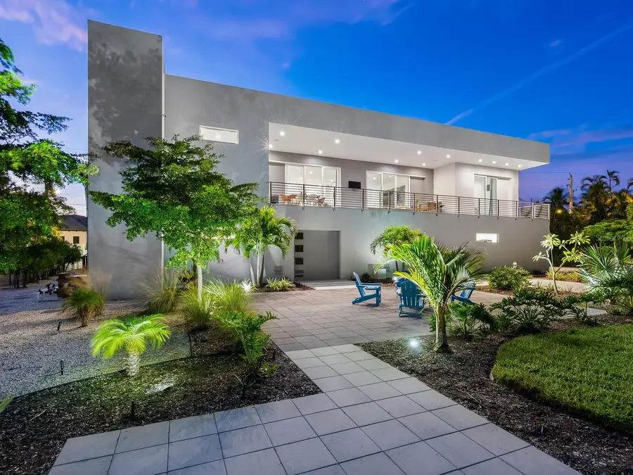 3939 Higel Avenue, Sarasota, FL 34242 - Image #2