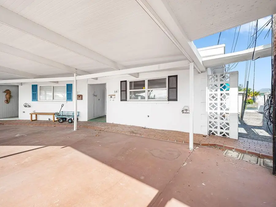 34 Seaside Court, Holmes Beach, FL 34217 - Image #2