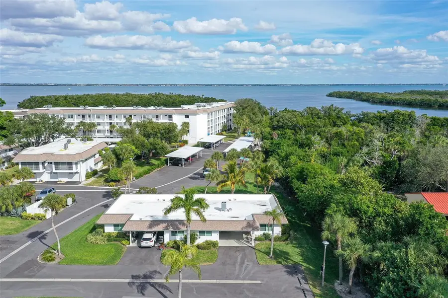 576 Sutton Place, Longboat Key, FL 34228 - Image #3