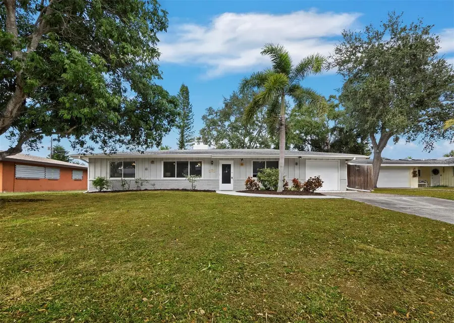 2417 Parson Lane, Sarasota, FL 34239 - Image #2