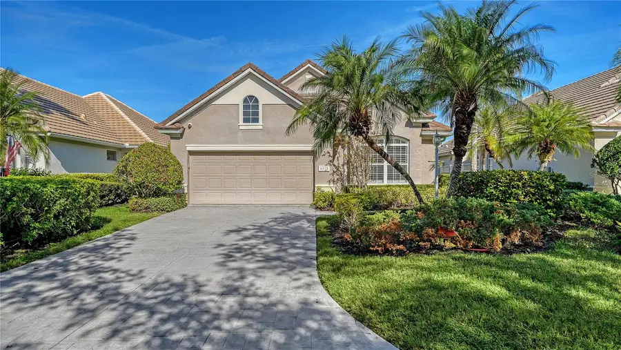 6519 Oakland Hills Drive, Lakewood Ranch, FL 34202 - Image #2