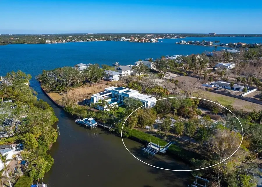 1221 S Basin Lane, Sarasota, FL 34242 - Image #3