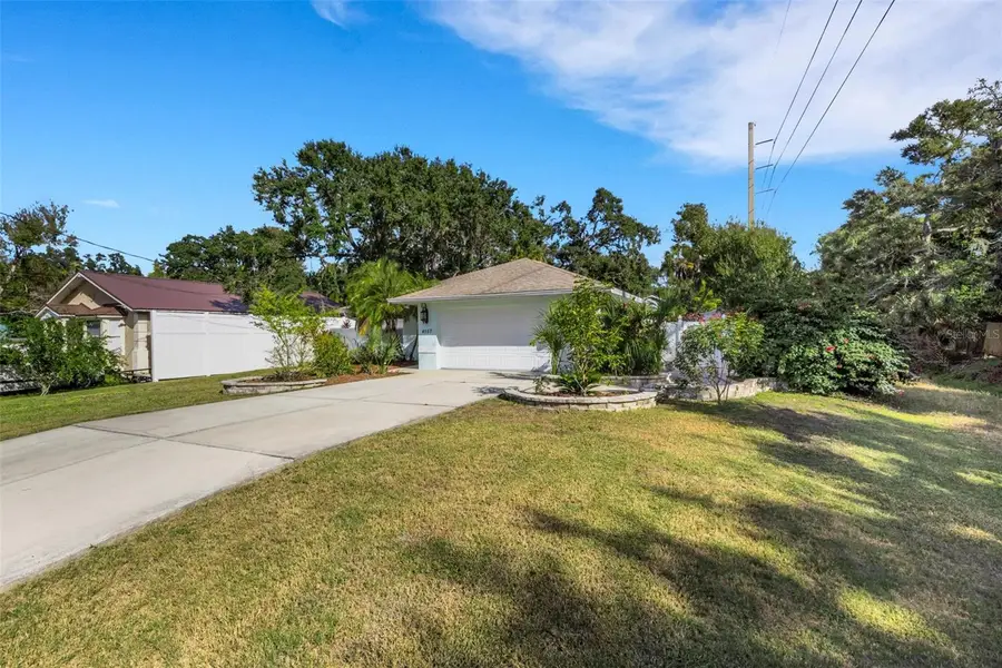 4557 Worcester Road, Sarasota, FL 34231 - Image #2