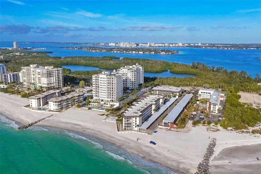 2110 Benjamin Franklin Drive #303, Sarasota, FL 34236 - Image #2