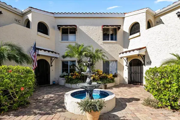 6101 34th Street W #16A, BRADENTON, FL 34210