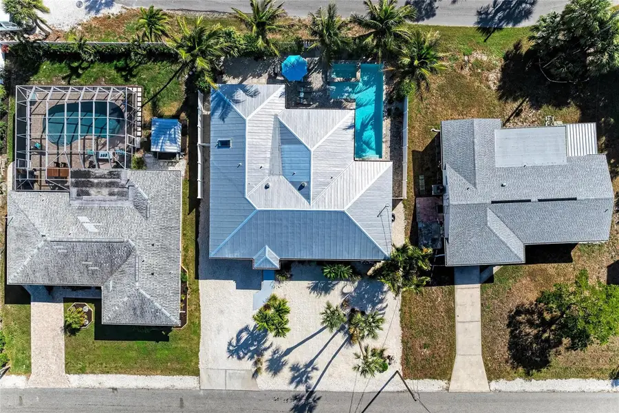 150 Crescent Drive, Anna Maria, FL 34216 - Image #2