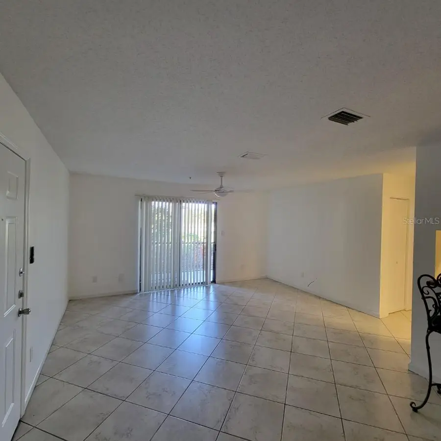 4028 Crockers Lake Boulevard #18, Sarasota, FL 34238 - Image #3