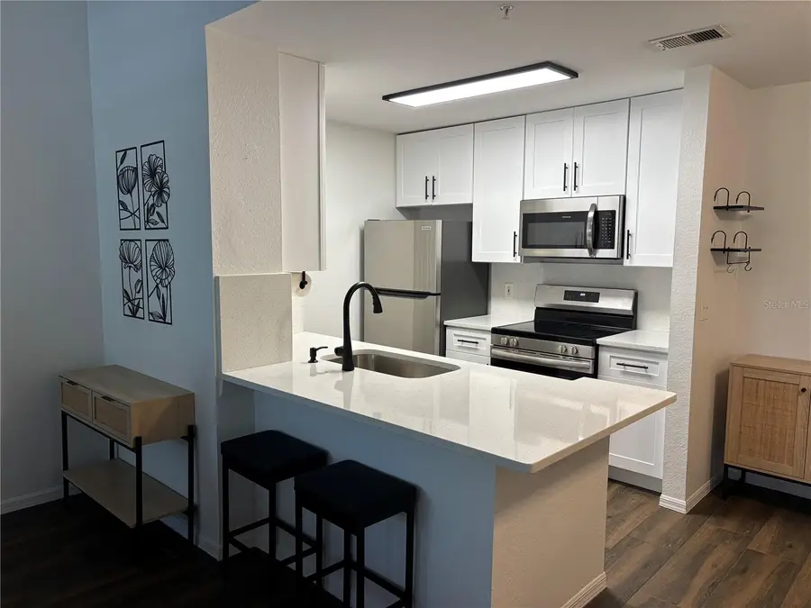 8809 Manor Loop #202, Lakewood Ranch, FL 34202 - Image #3