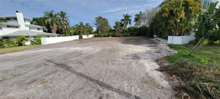 1397 Harbor Drive, Sarasota, FL 34239 - Image #2