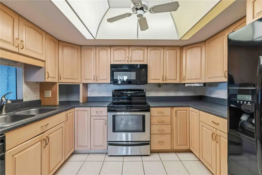 1055 W Peppertree Drive #505AA, Sarasota, FL 34242 - Image #3