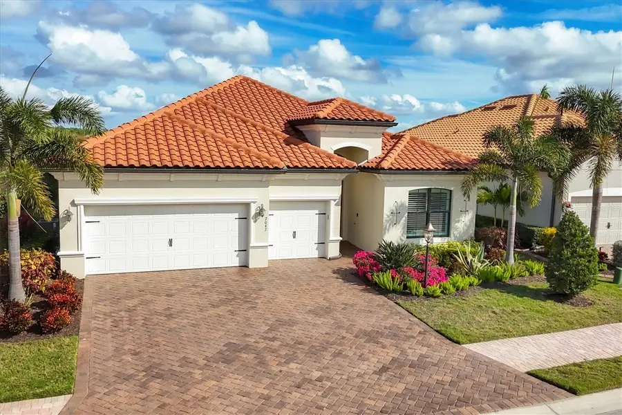 7047 Highgate Lane, Lakewood Ranch, FL 34202 - Image #2