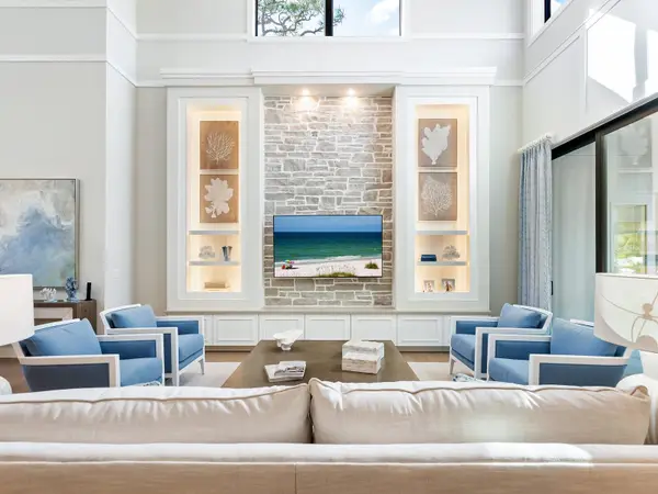 1516 S Orange Avenue, SARASOTA, FL 34239