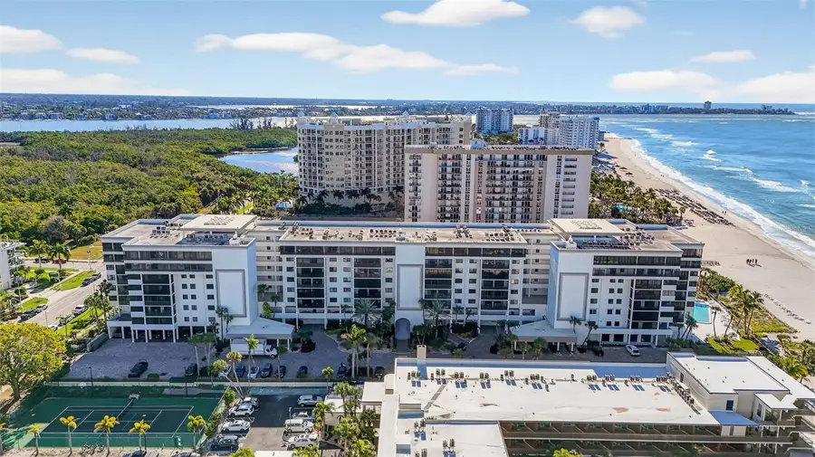 1102 Benjamin Franklin Drive #PH 809, Sarasota, FL 34236 - Image #2