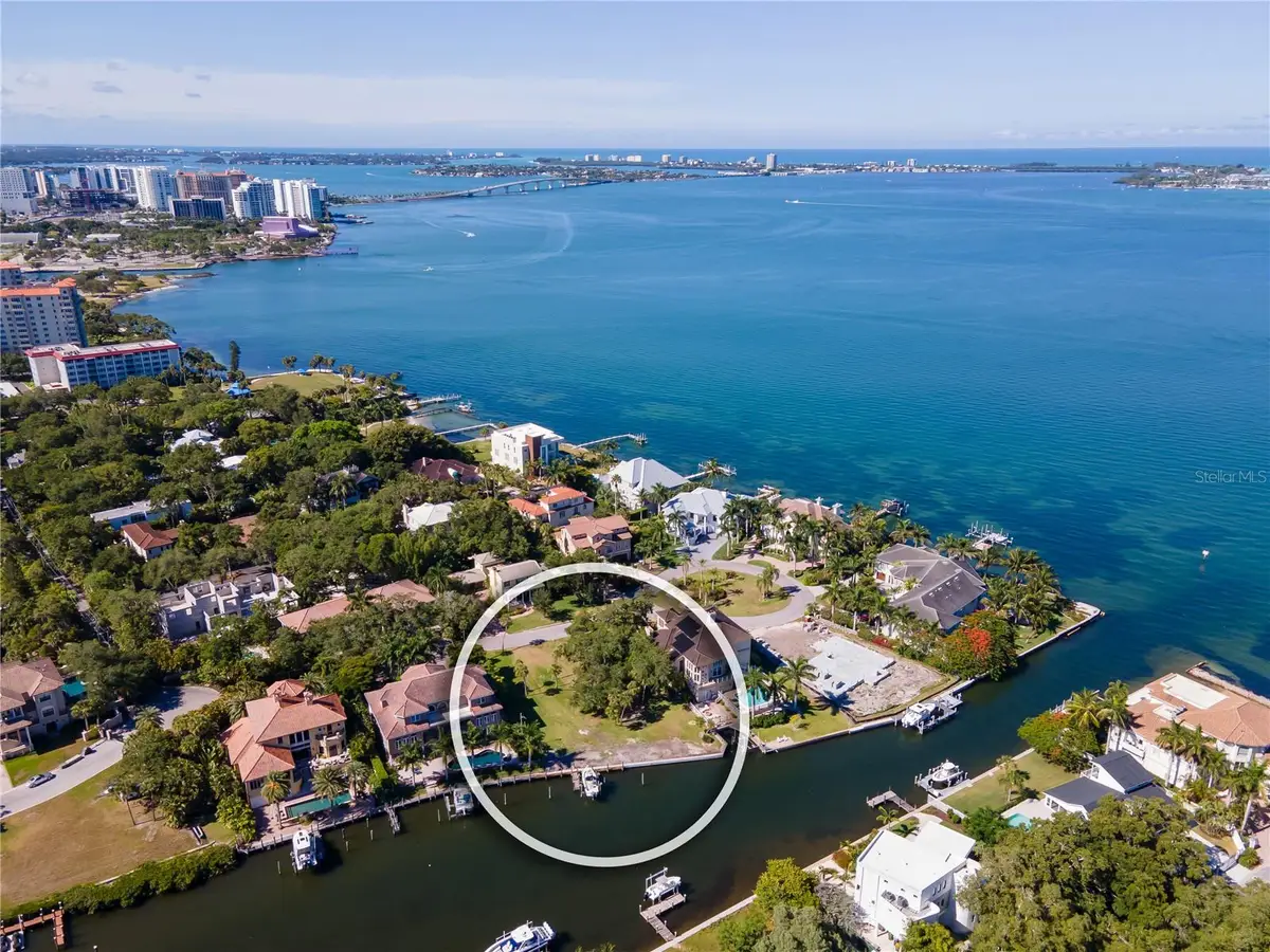 955 Whitakers Lane, Sarasota, FL 34236 - Image #1