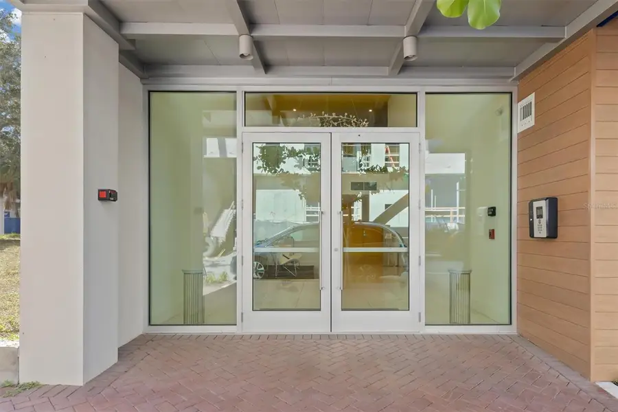 332 Cocoanut Avenue #411, Sarasota, FL 34236 - Image #2