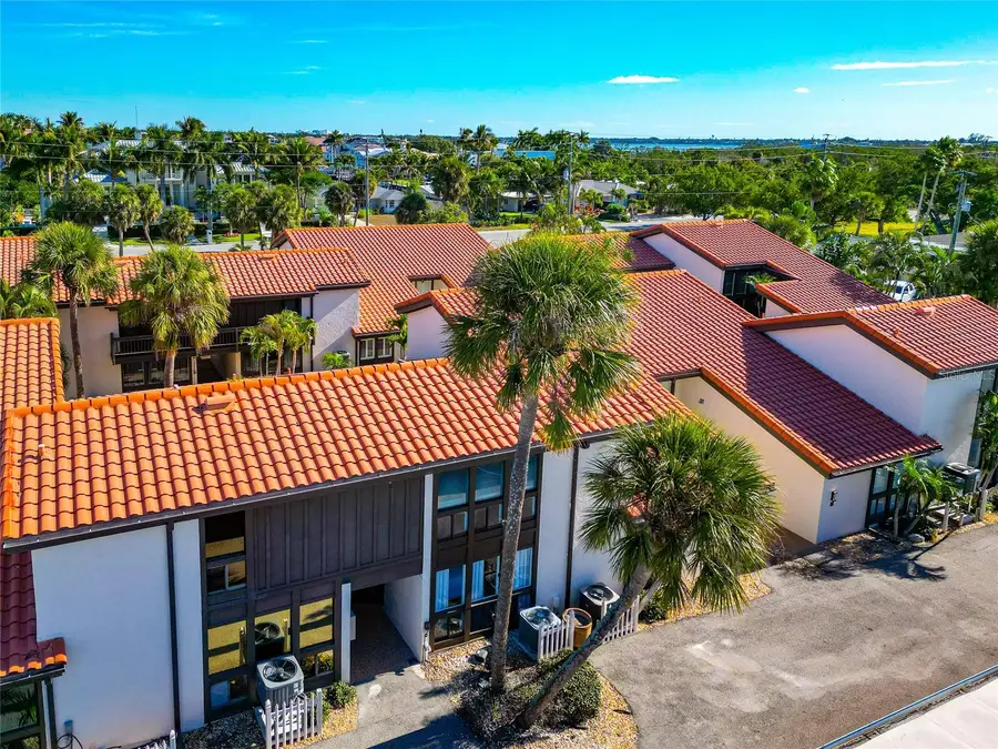 800 S Blvd Of The Presidents #16, Sarasota, FL 34236 - Image #3